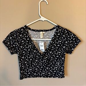 NWT Tilly’s Crop Top